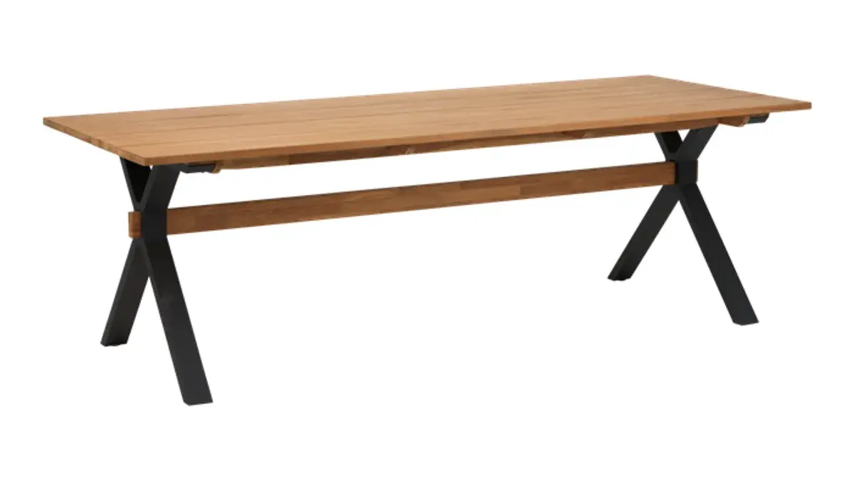 Havebord i teak til udendørs spisning på terrassen